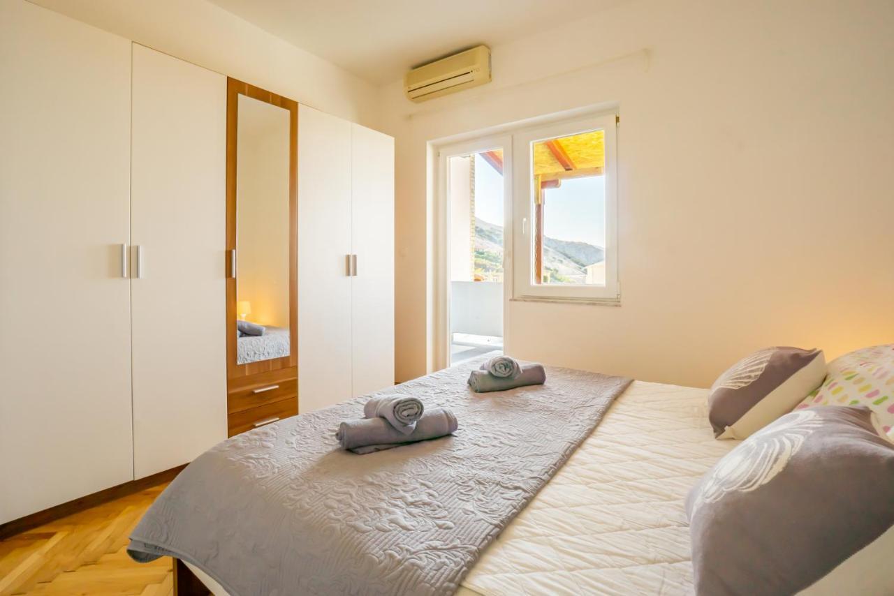 Kob Orog Good Location With Sea Views And Modern Decor Apartment Metajna Exterior foto