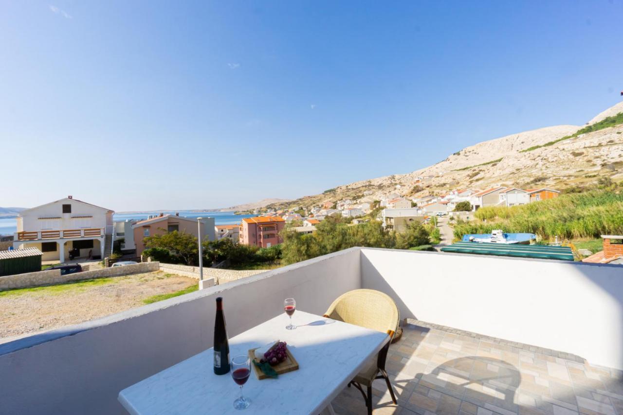 Kob Orog Good Location With Sea Views And Modern Decor Apartment Metajna Exterior foto